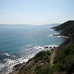 Вилла Cap Benat Piscine Vue Борм-ле-Мимоза