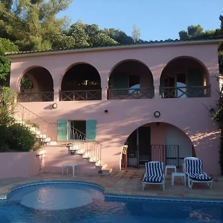 Cap Benat Piscine Vue Bormes-les-Mimosas